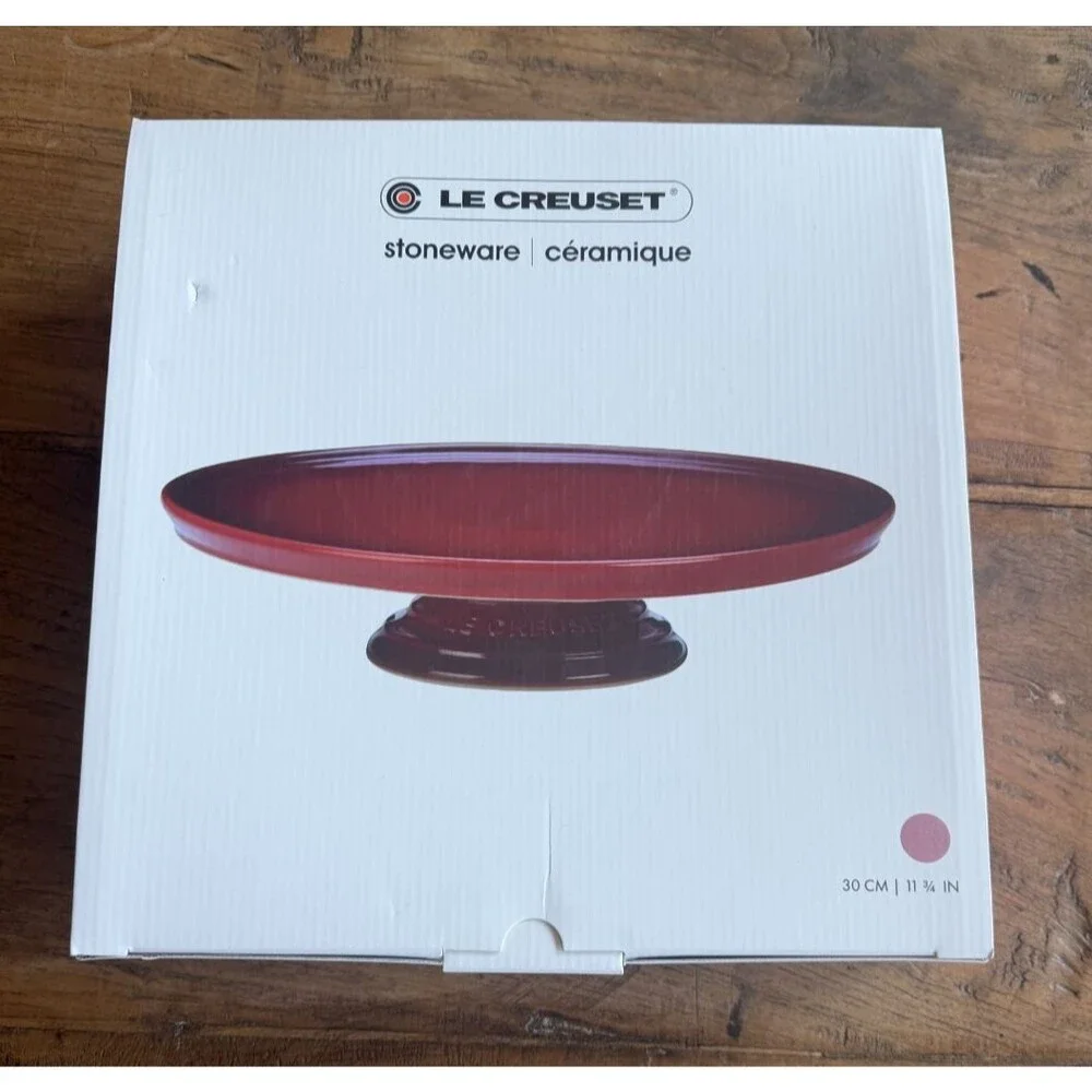Le Creuset  Stoneware Footed Cake Stand 30 cm  11.75